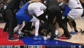 csgo投注-魔术森林狼爆发激烈冲突 萨格斯“擒杀”小里弗斯